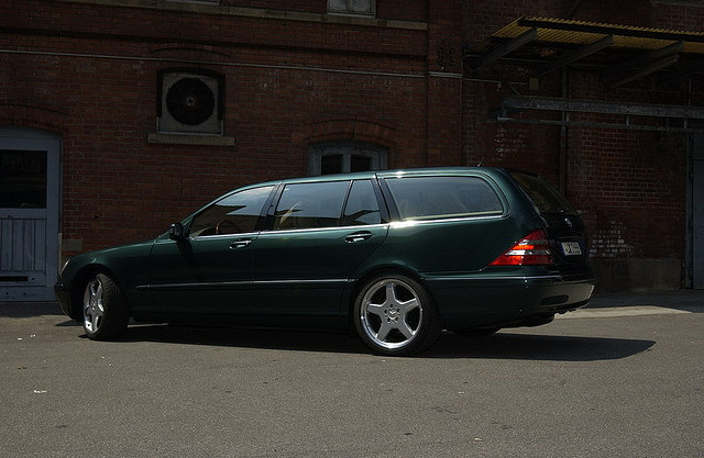 Mercedes-Benz S class - station