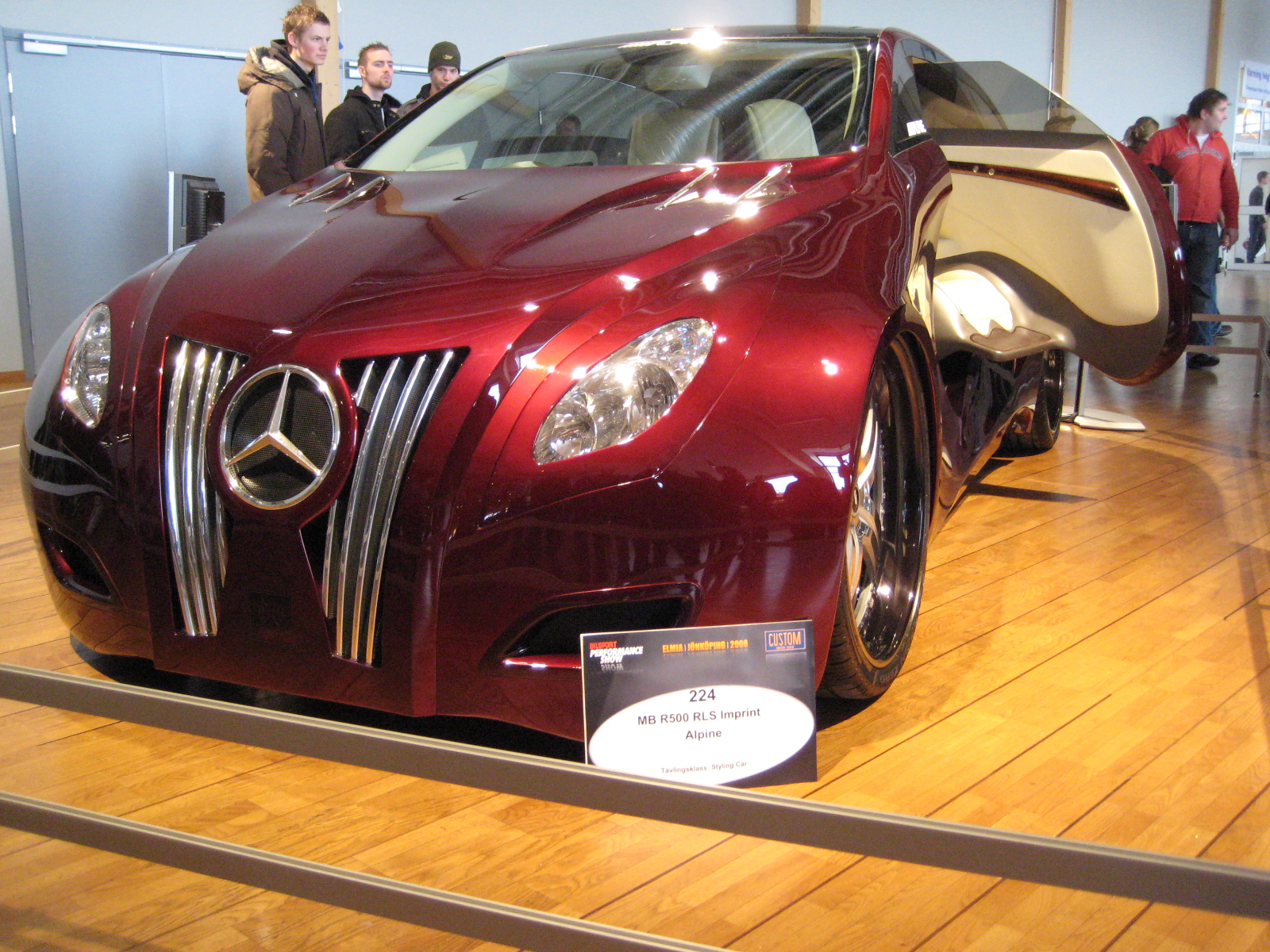 Mercedes-Benz R500