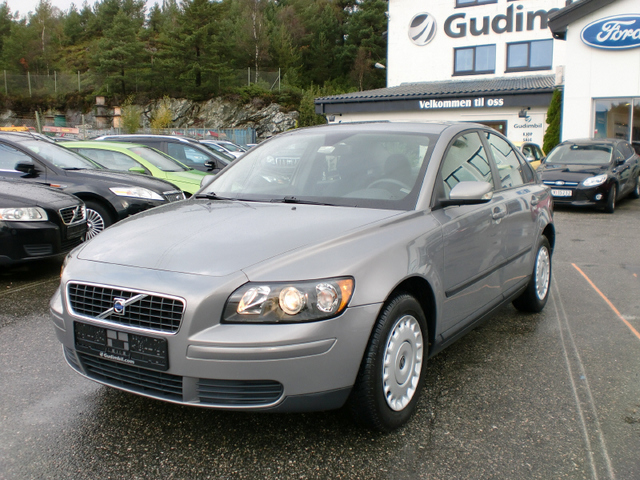 Volvo V70 23T