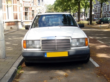 Mercedes-Benz 200 TD