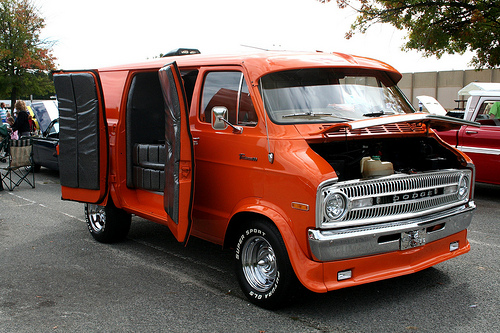 Dodge Tradesvan 100