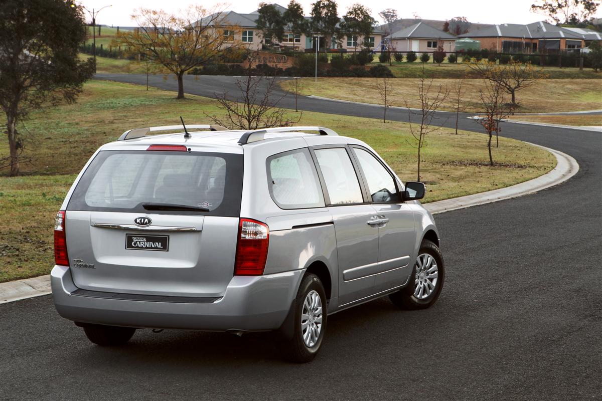 Kia Grand Carnival LX 29 CRDi