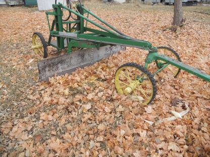 John Deere Road grader