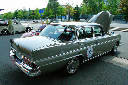 Mercedes-Benz 230 S Automatic