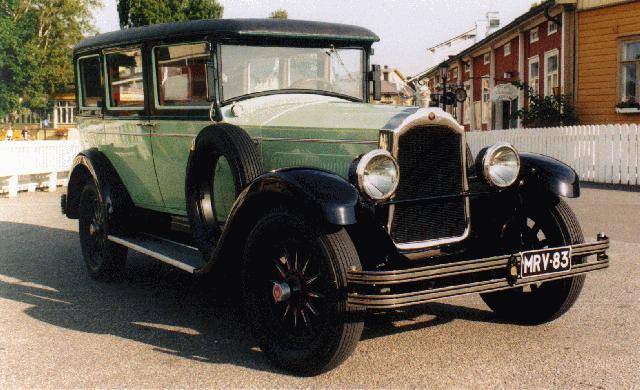 Willys Knight Model 70A sedan