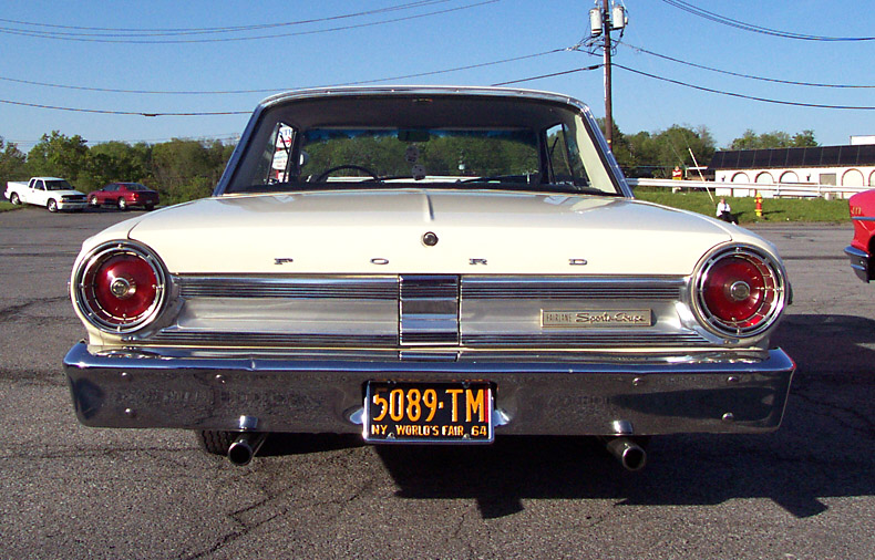 Ford Fairlane 500 Sport coupe