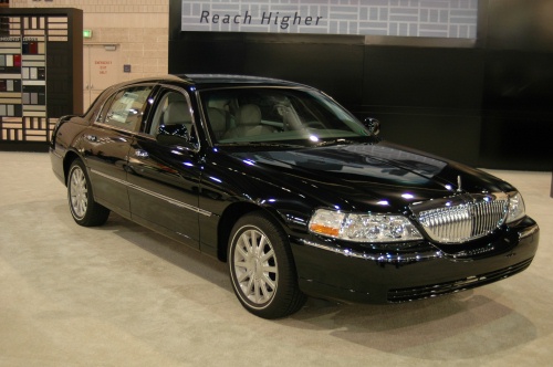 Lincoln Town Car Signature