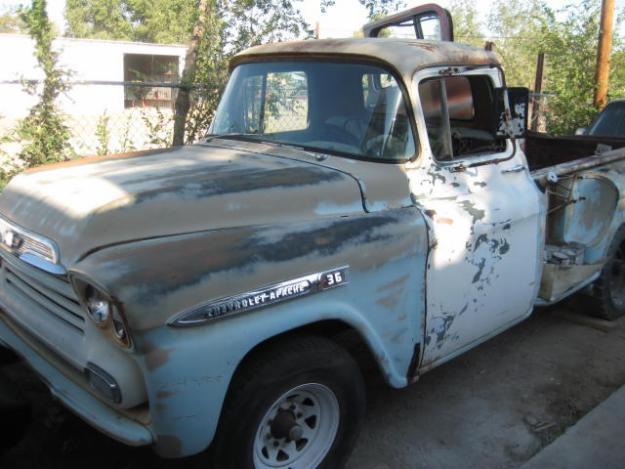 Chevrolet Apache 36