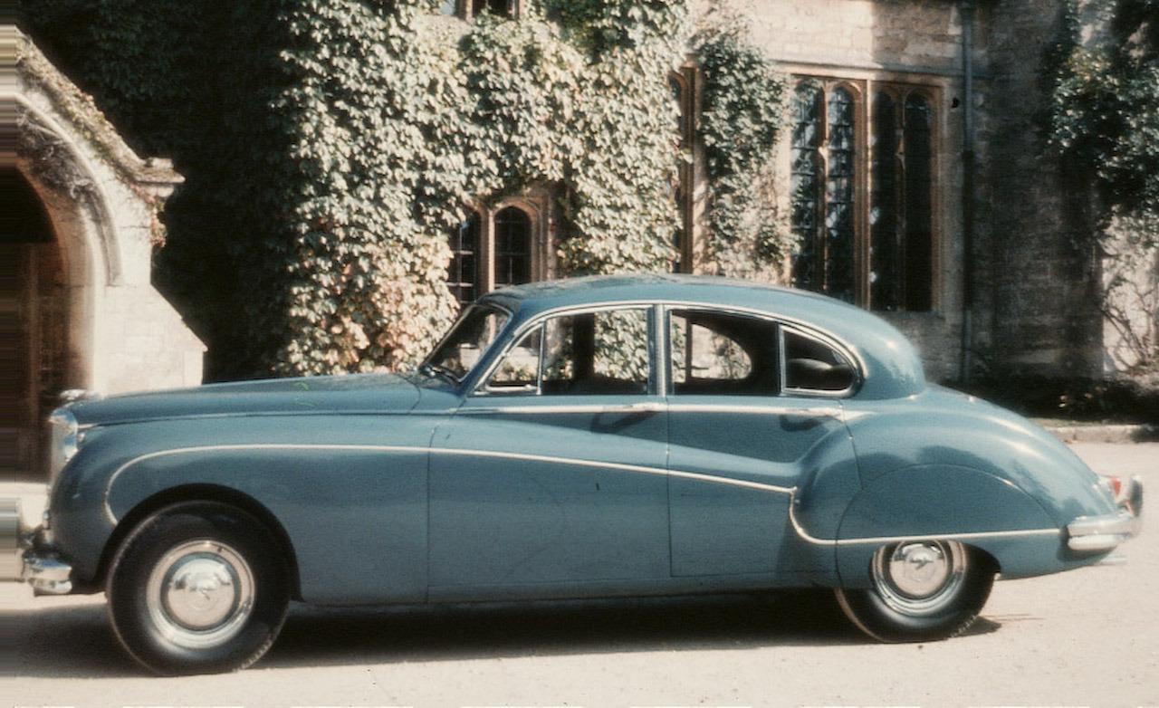 Jaguar Mk IX Saloon