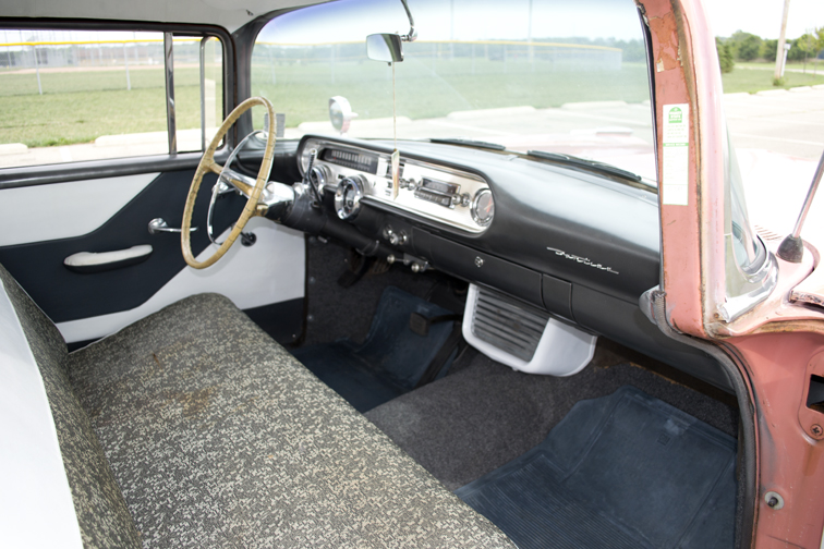 Pontiac Chieftain Safari wagon