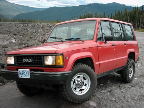 Isuzu Trooper 35L