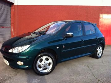 Peugeot 206 16 Roland Garros