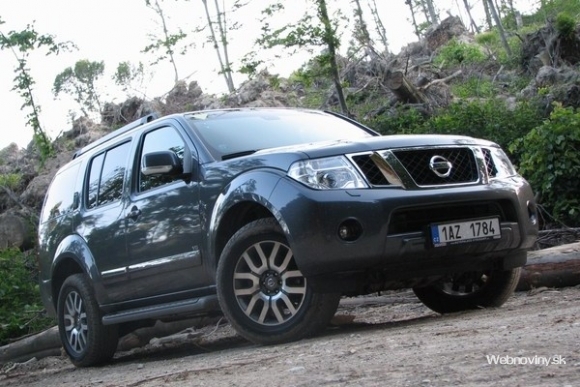 Nissan Pathfinder 30 V6