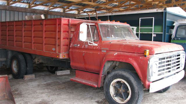 Ford F-600 Custom Cab