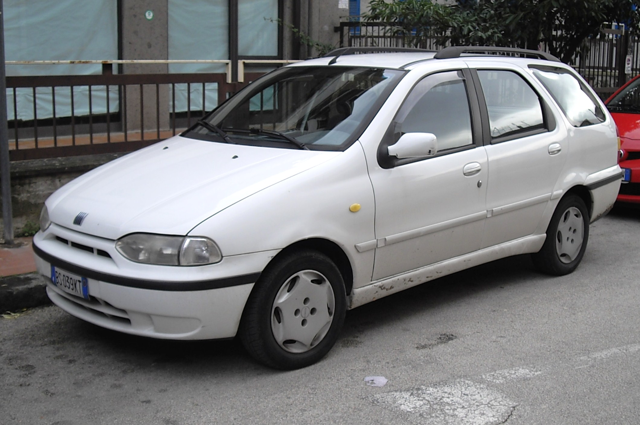 Fiat Palio Weekend 18