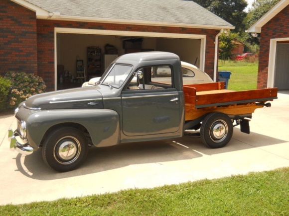 Volvo PV445 cab