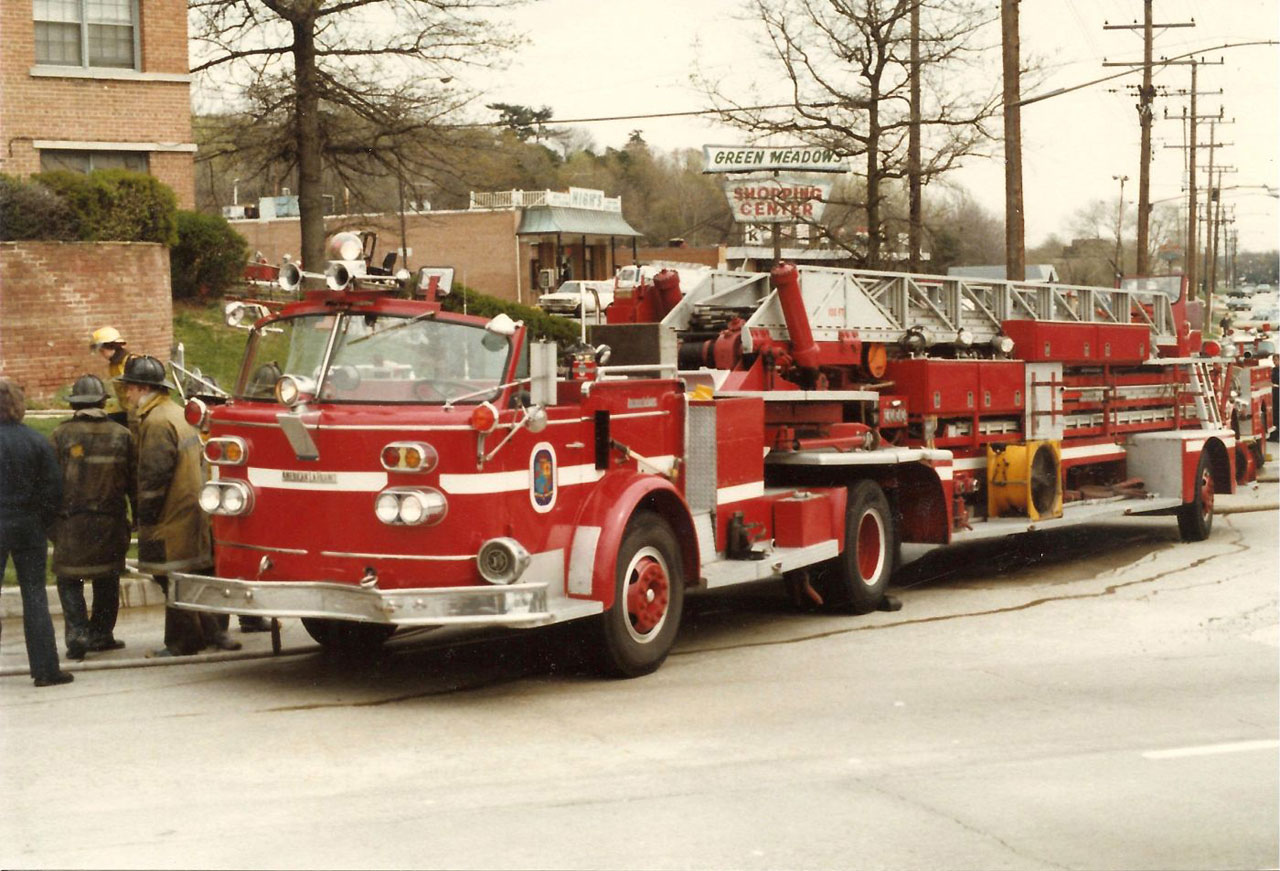 American LaFrance Series 900