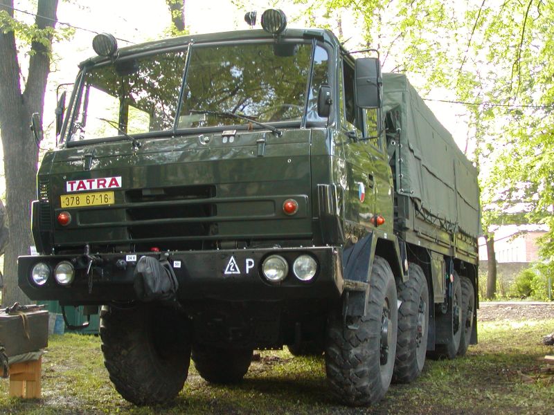 Tatra T 815