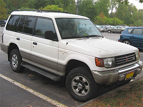 Mitsubishi Montero Super Wagon