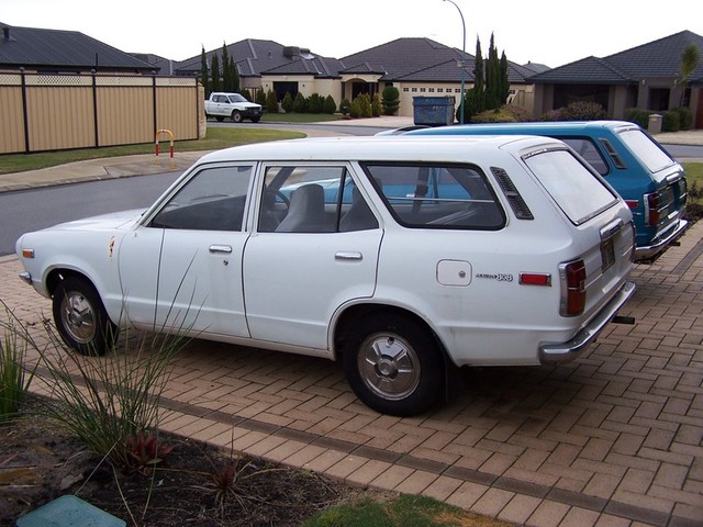 Mazda 808 13