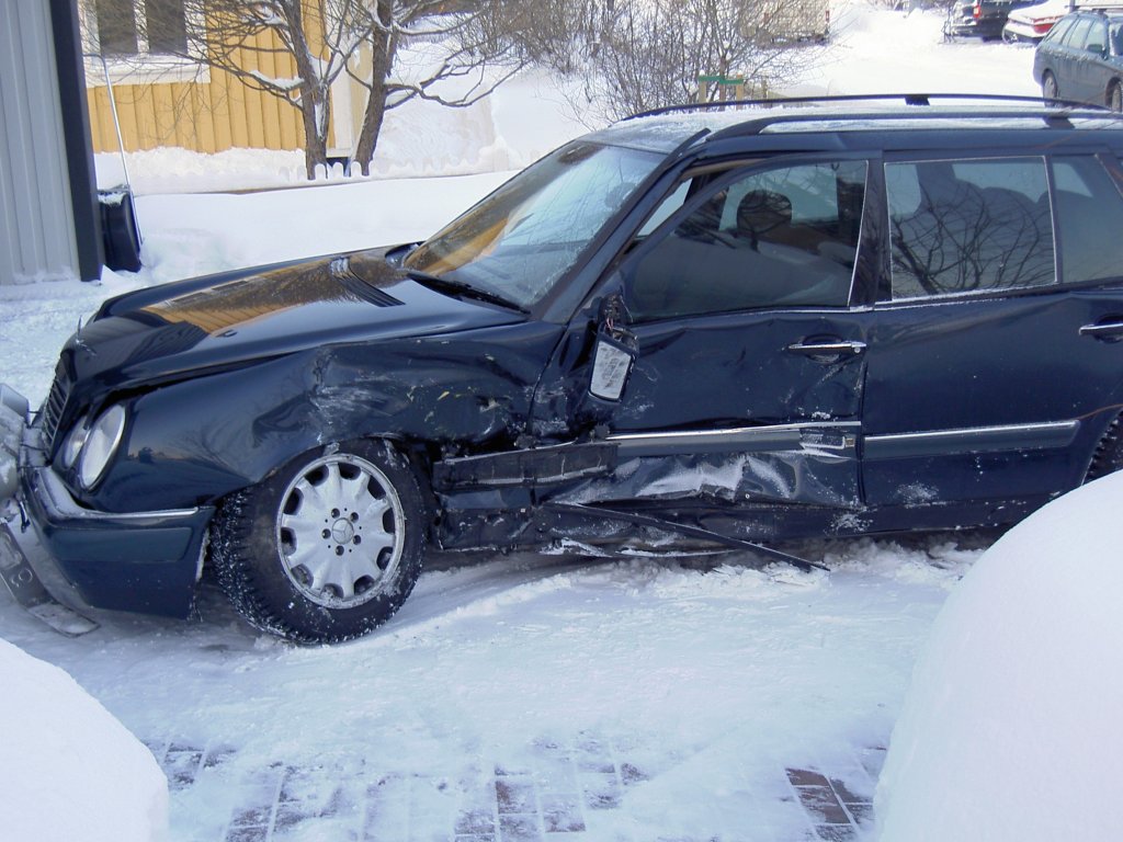 Mercedes-Benz E 300 TDT