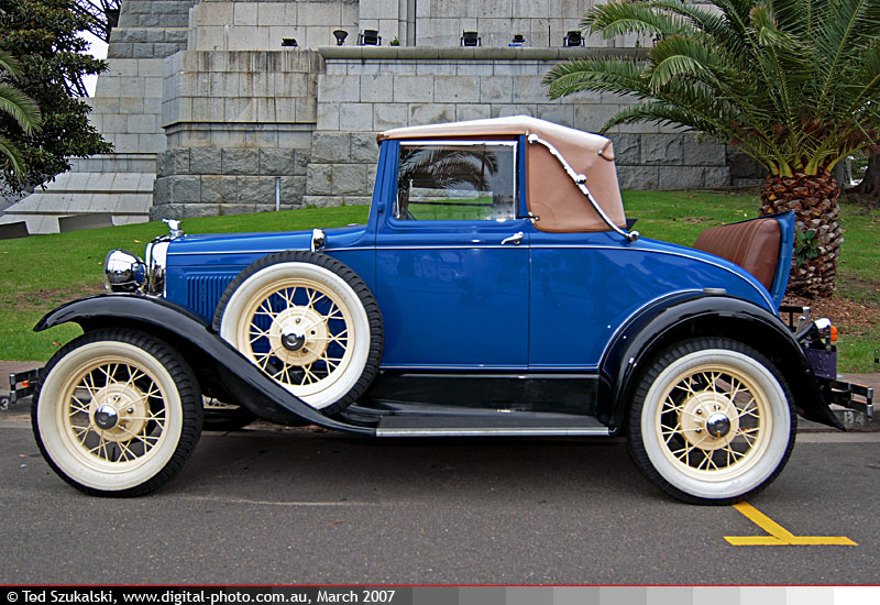 Ford Model 81A V8 Deluxe Phaeton