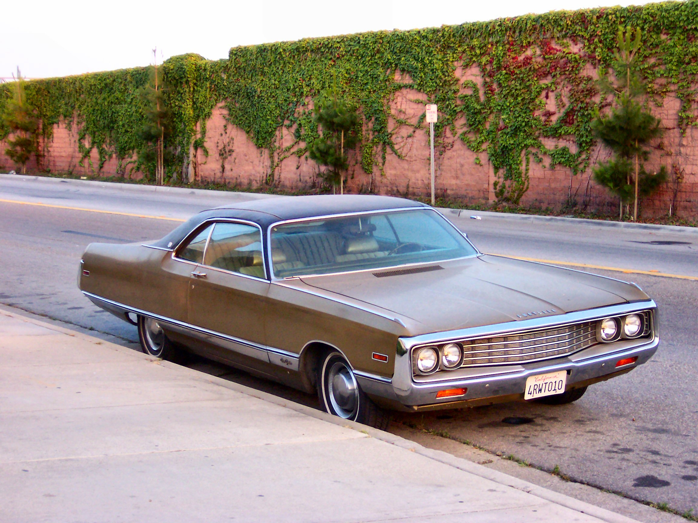 Chrysler New Yorker Brougham HT sedan