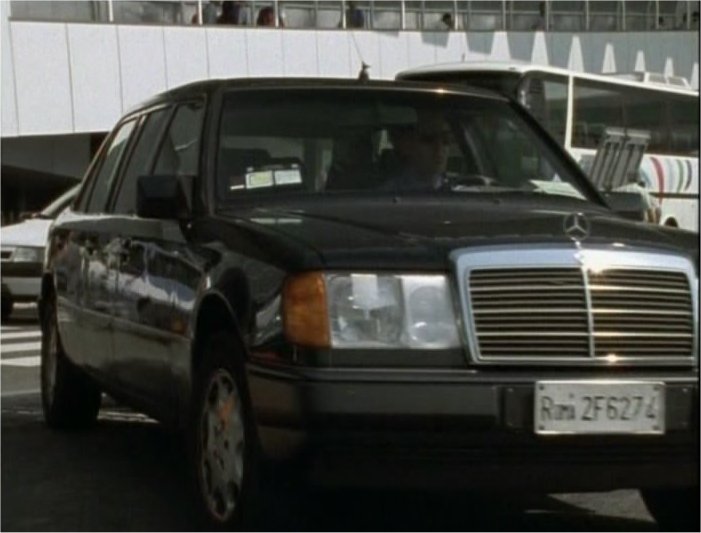 Mercedes-Benz 230 E