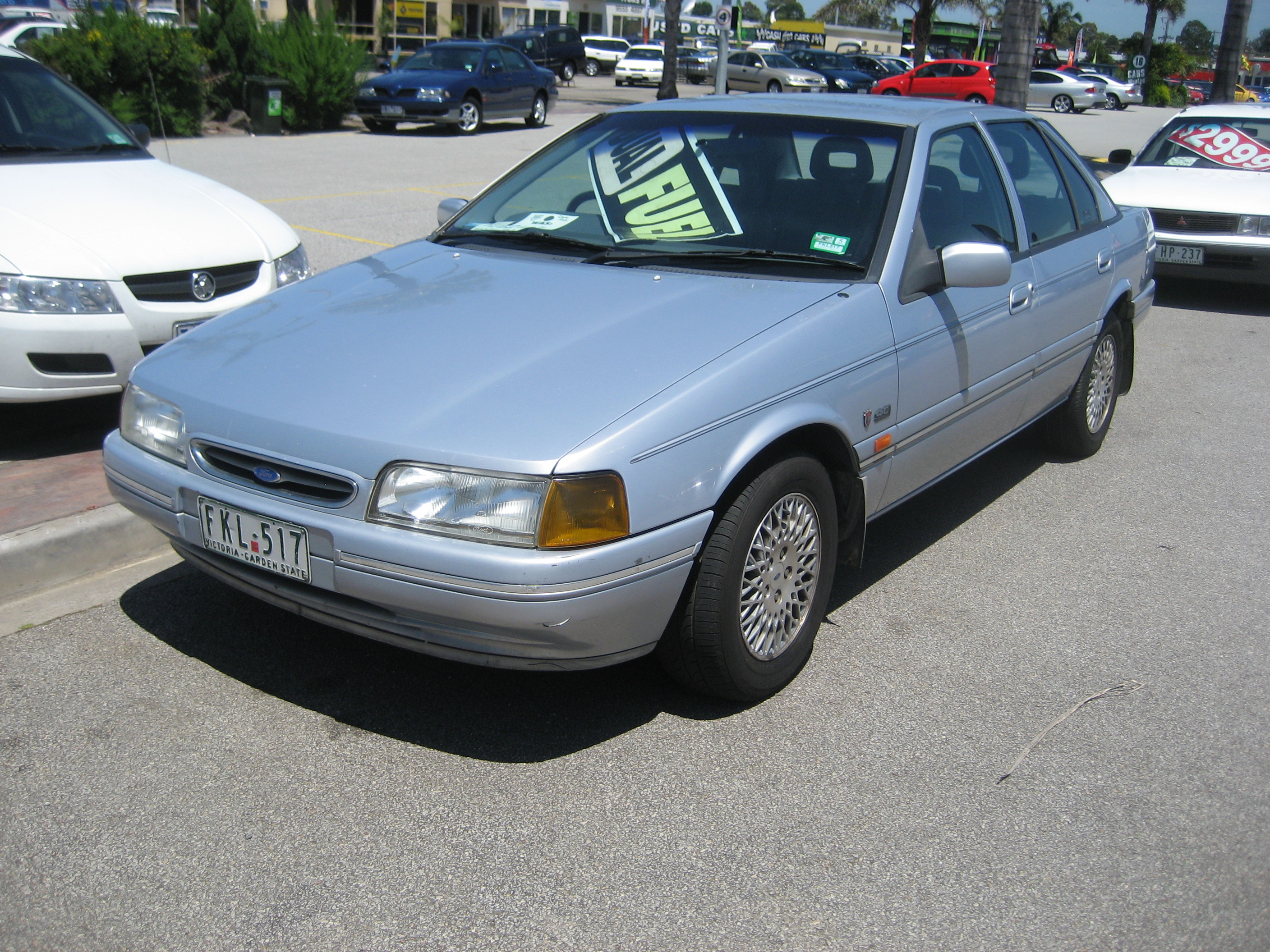 Ford Falcon ghia 36