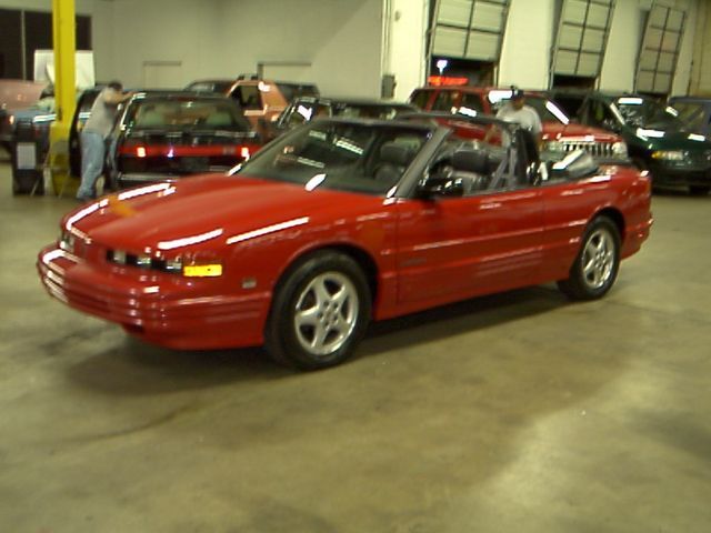 Oldsmobile Cutlass Supreme Convertible