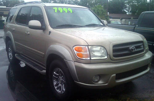 Toyota Sequoia SR5 V8