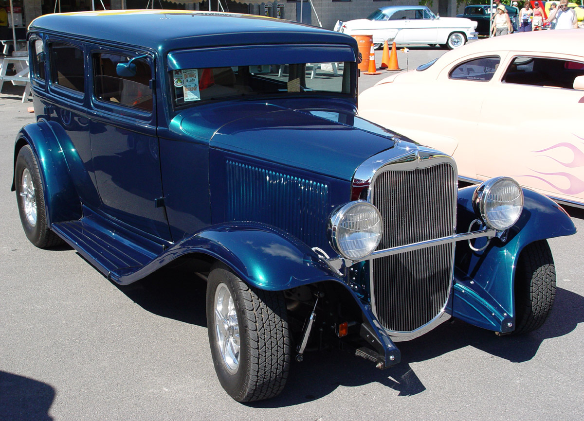 Dodge Custom sedan