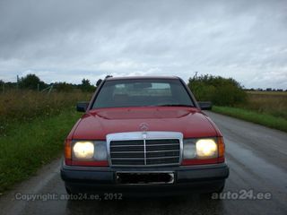 Mercedes-Benz 300 D sedan