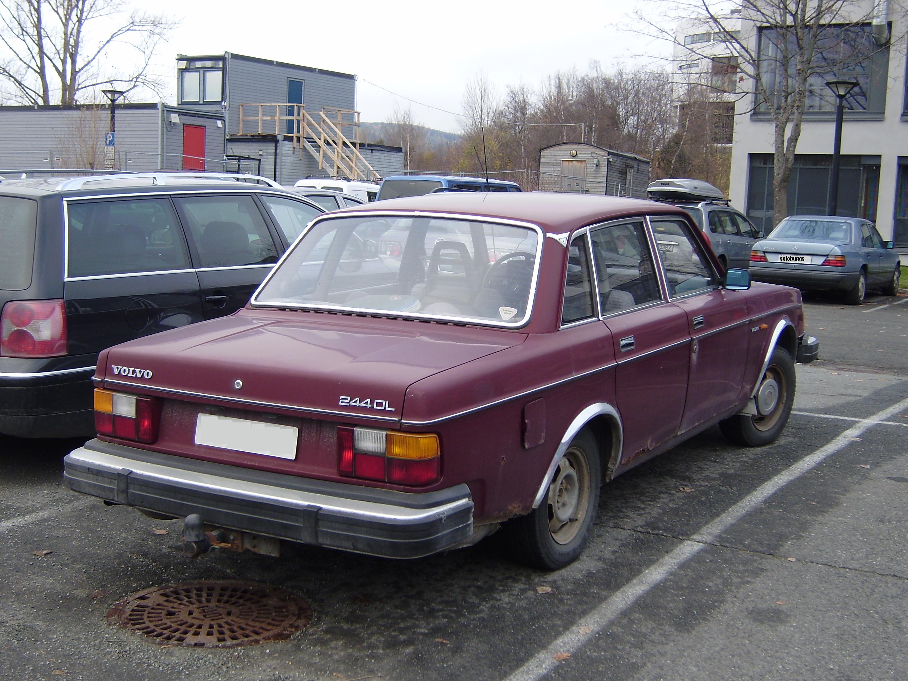 Volvo 244DL