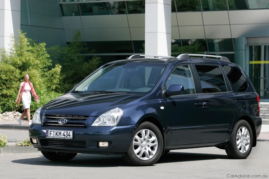 Kia Carnival 38 V6