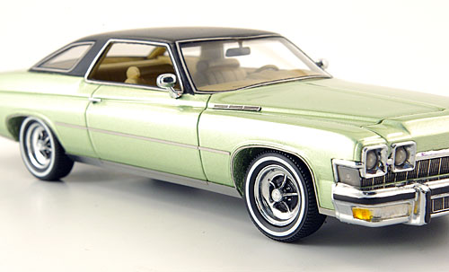 Buick Le Sabre Custom HT Coupe Buick Le Sabre Custom HT Coupe