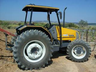 Valtra BL 77