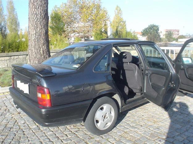 Opel Vectra 17 D