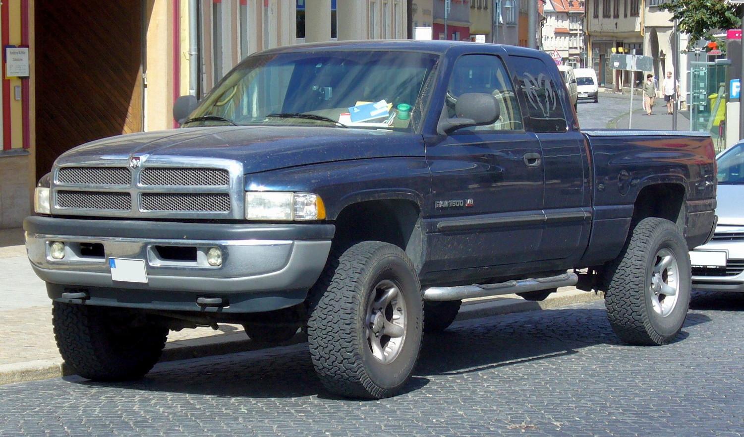 Dodge Ram 1500 v8