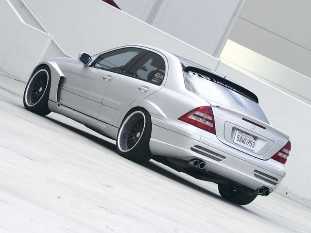 Mercedes-Benz C 32 AMG