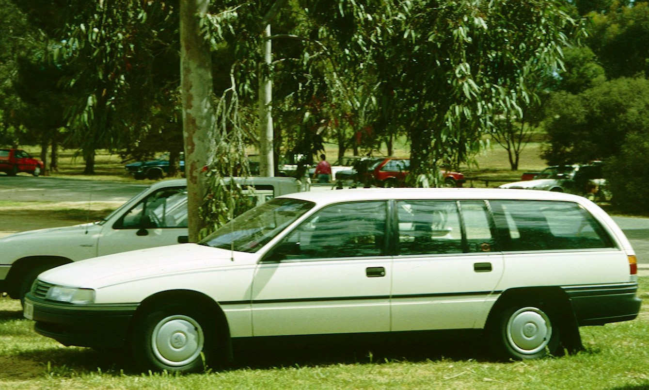 Holden Commodore Vacationer Wagon VK