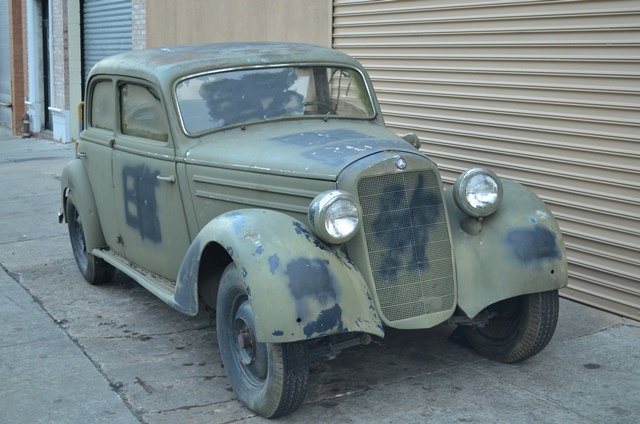 Mercedes-Benz 170S sedan