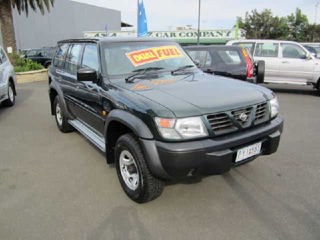 Nissan ST 4x4