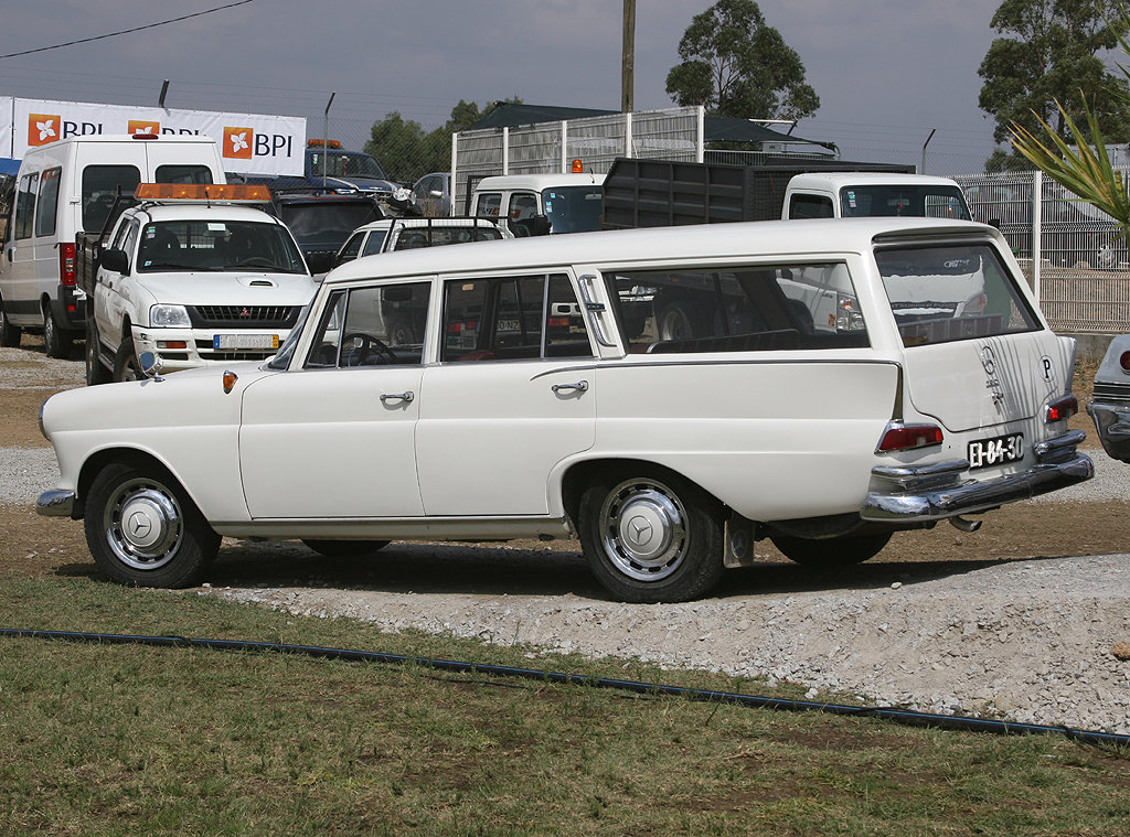 Mercedes-Benz Combi 190