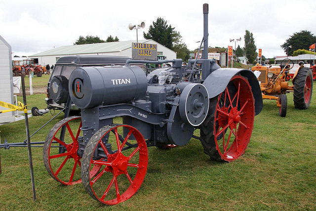 International Harvester Titan 10-20