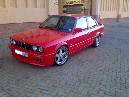 BMW 325iS