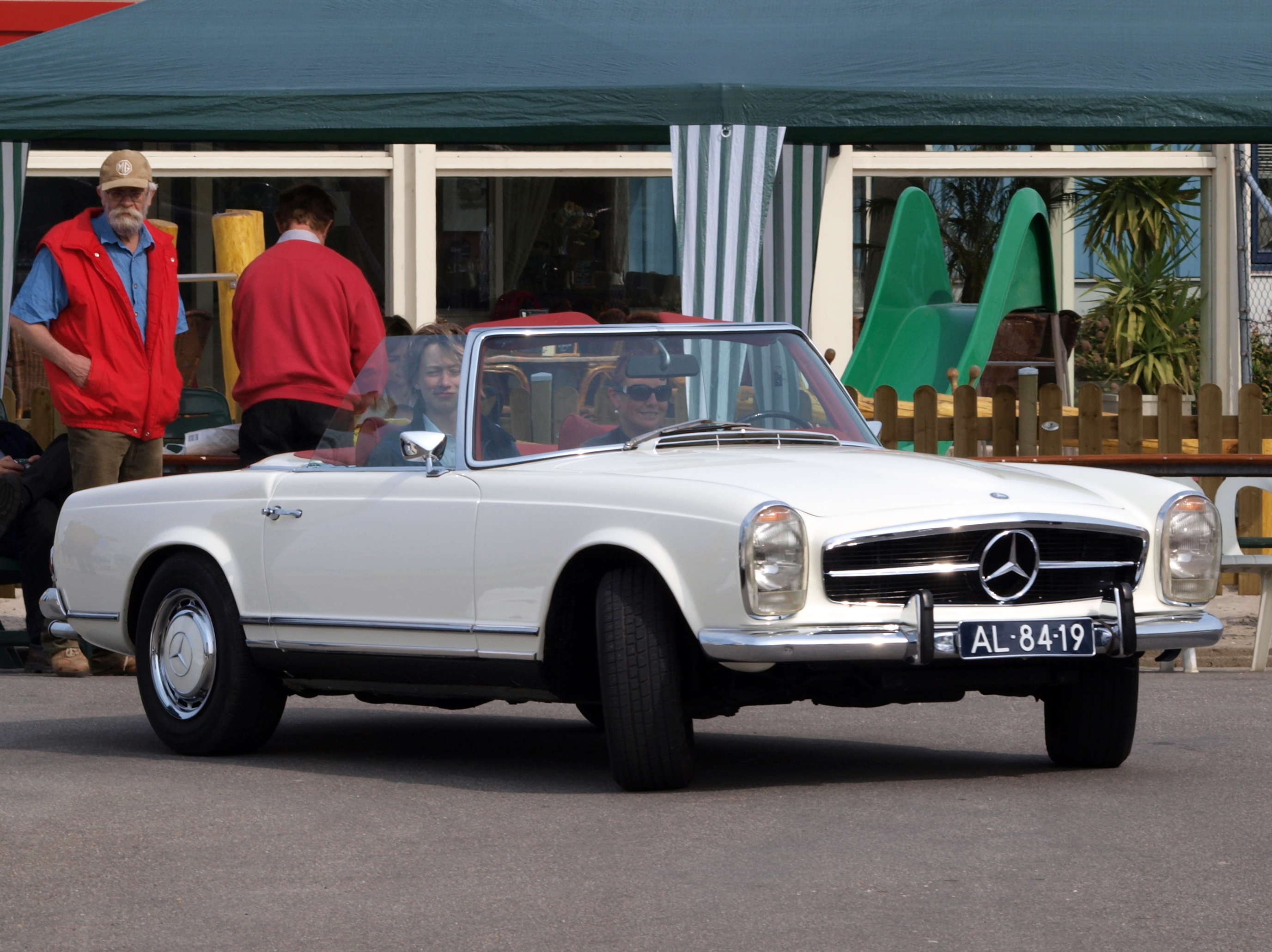 Mercedes Benz 280 SL Automatic