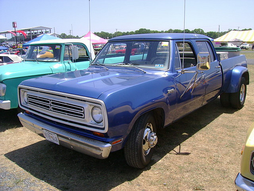 Dodge D-300