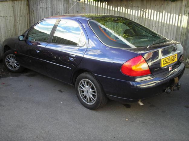 Ford Mondeo Ghia