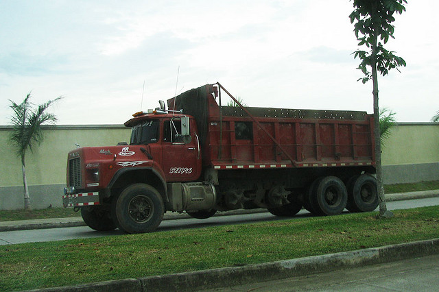 Mack RB600